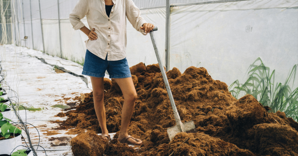 10 Powerful Secrets of Organic Compost: Turning Waste Into Garden Gold