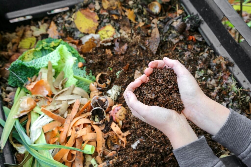 Composting at Home: A Simple Beginner’s Guide to Composting and Gardening Success 