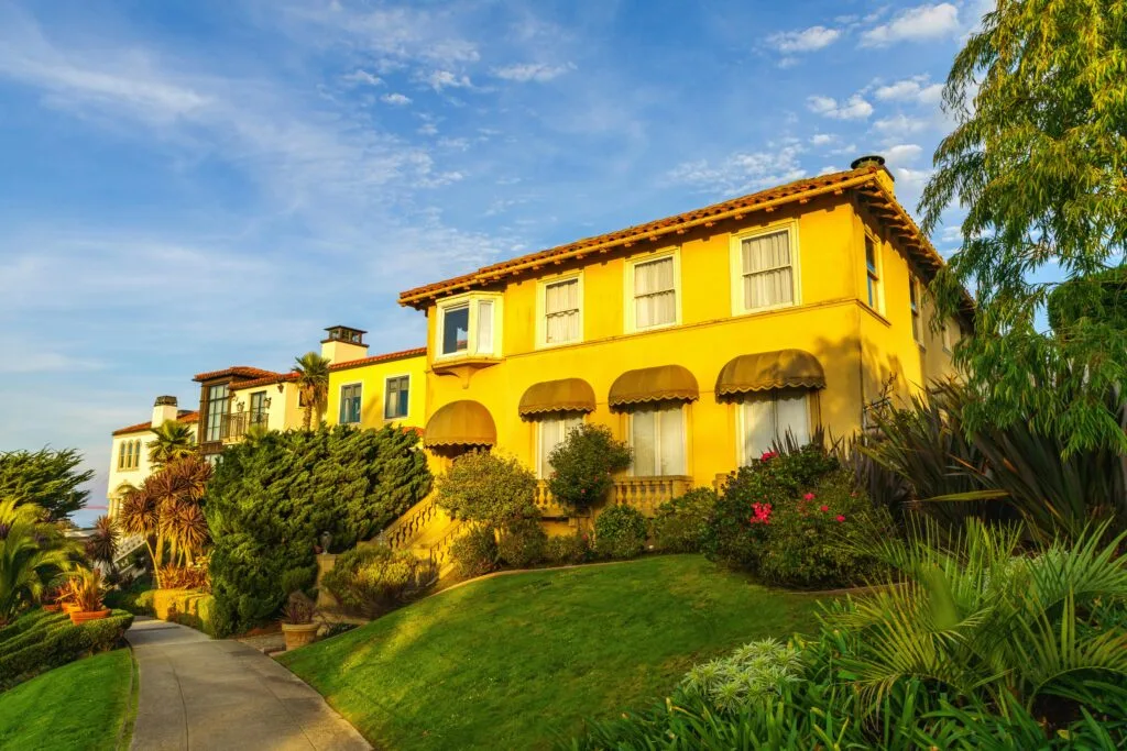 19 Amazing Before-and-After Home Exterior Remodel Ideas