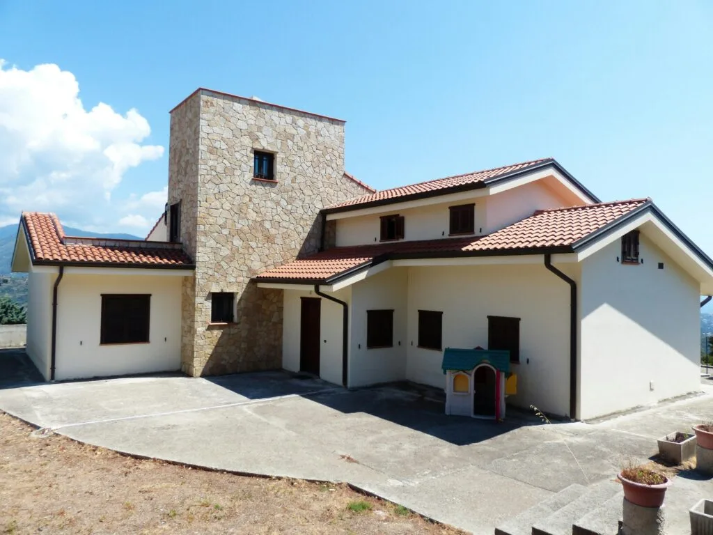 19 Amazing Before-and-After Home Exterior Remodel Ideas