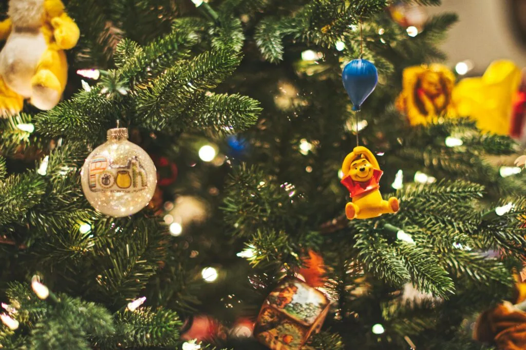 christian-symbolism-behind-christmas-lights
