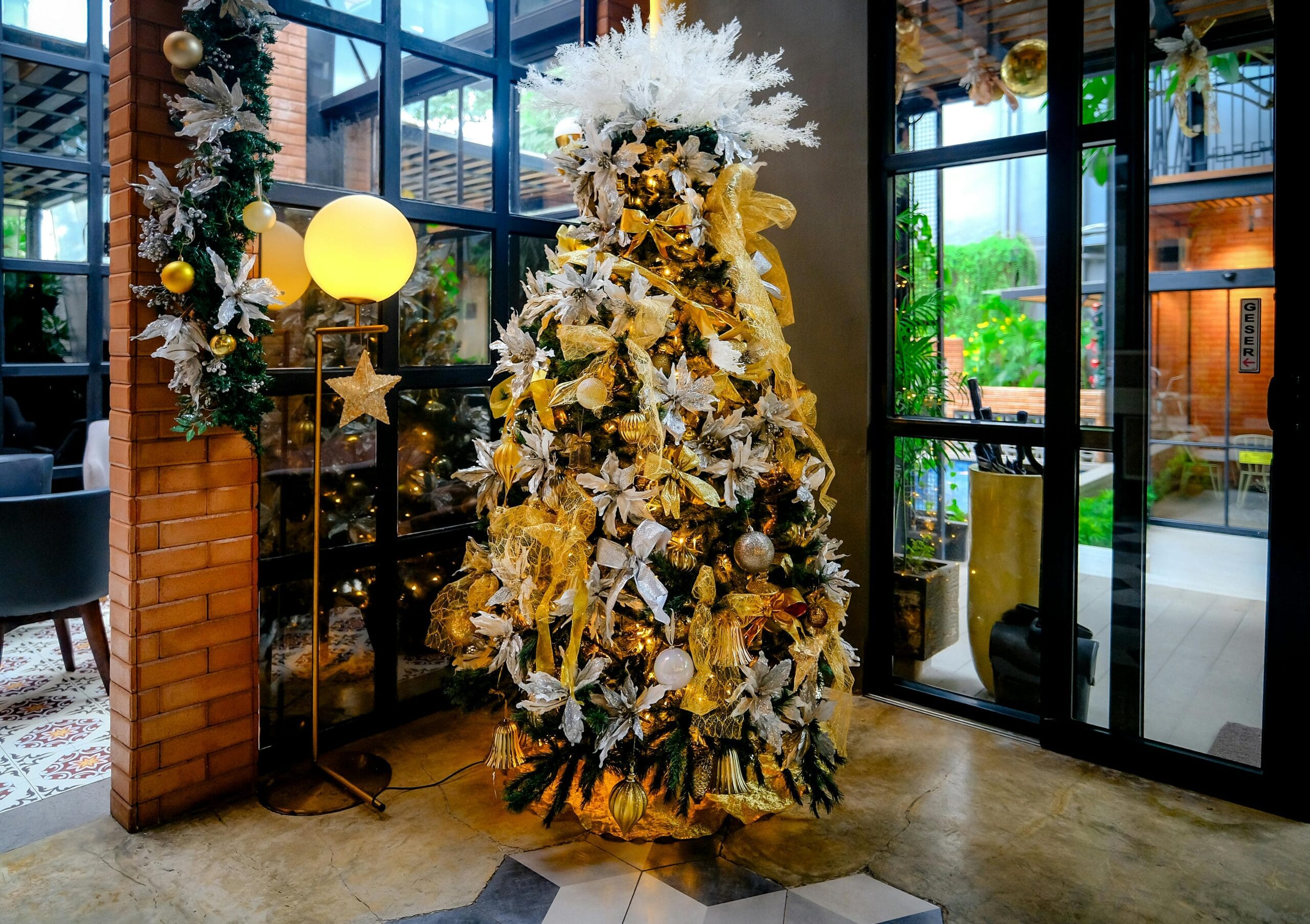 the-ultimate-guide-to-the-best-christmas-movies-to-watch-this-holiday-season